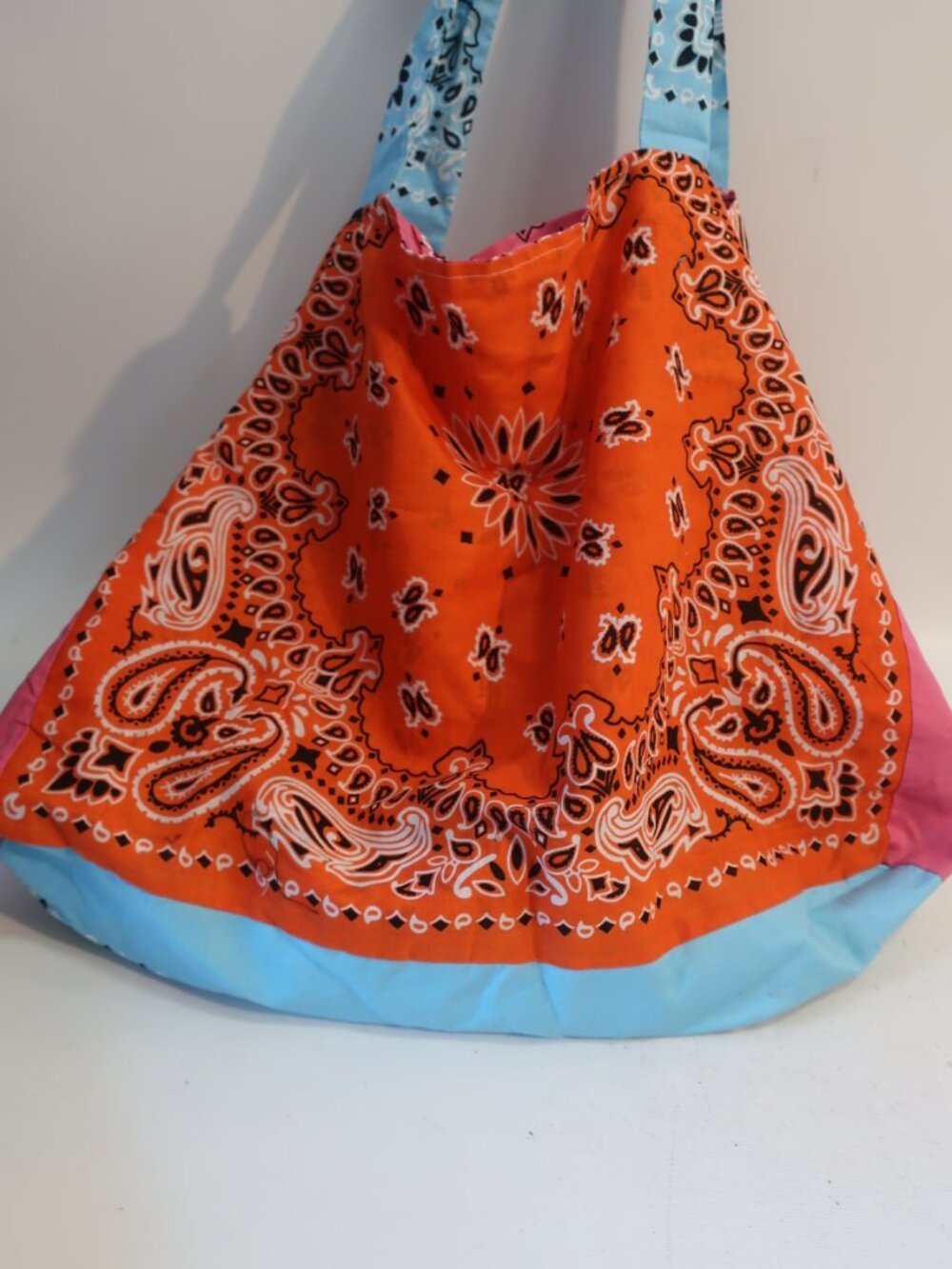 NWT Womens Tina Demel Jumbo "Life Is Beautiful" Assorted Colors Bandana Tote Bag - Picture 4 of 7